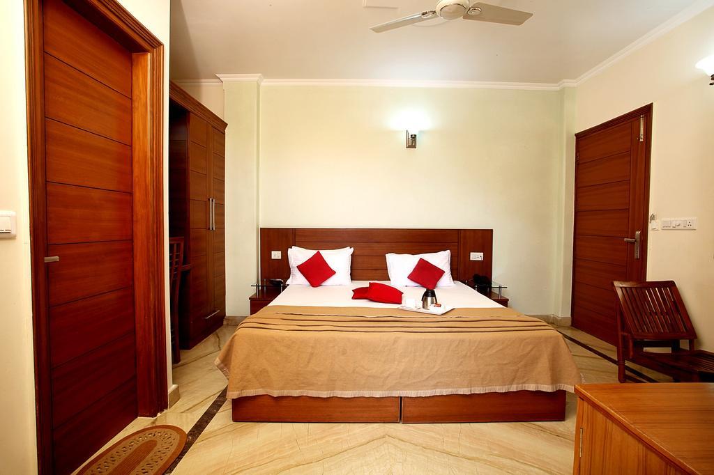 Indira International Inn New Delhi Extérieur photo