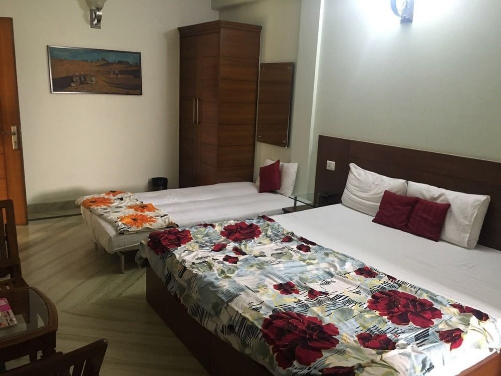 Indira International Inn New Delhi Extérieur photo